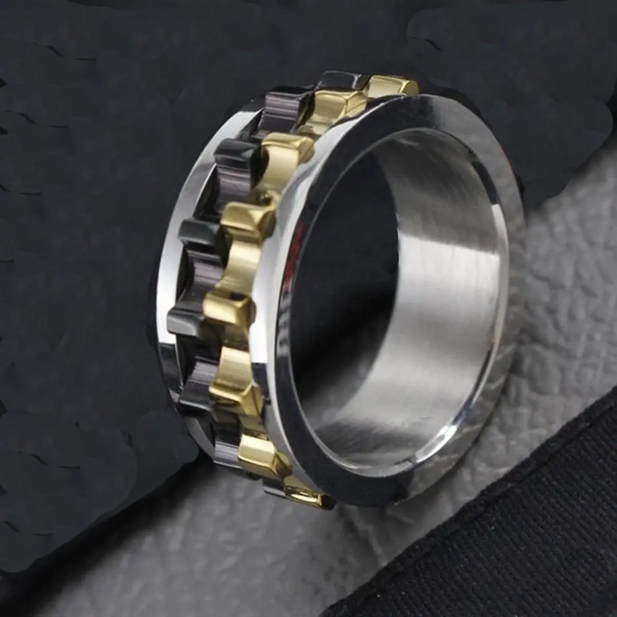 Moving Gears Ring 4