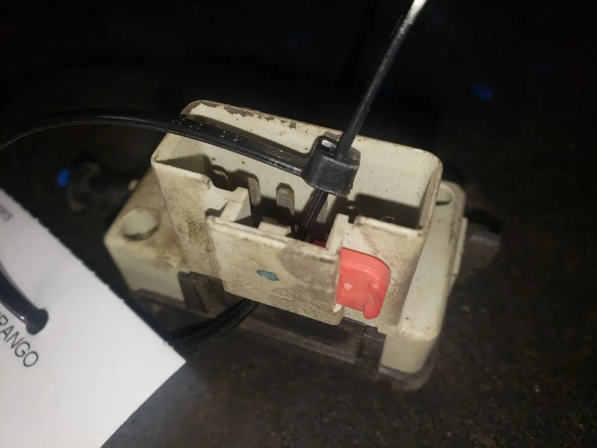 2000 Dodge Durango Brake Lamp Switch. Part Number 5604503Ad 2