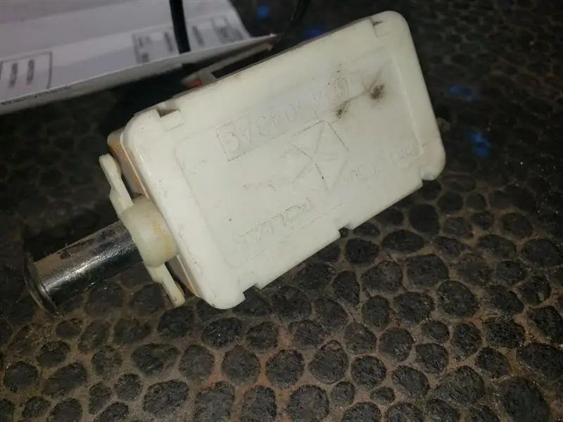 2002 Dodge Ram 1500 Stop Lamp Switch. Part Number 56045043Ag 1