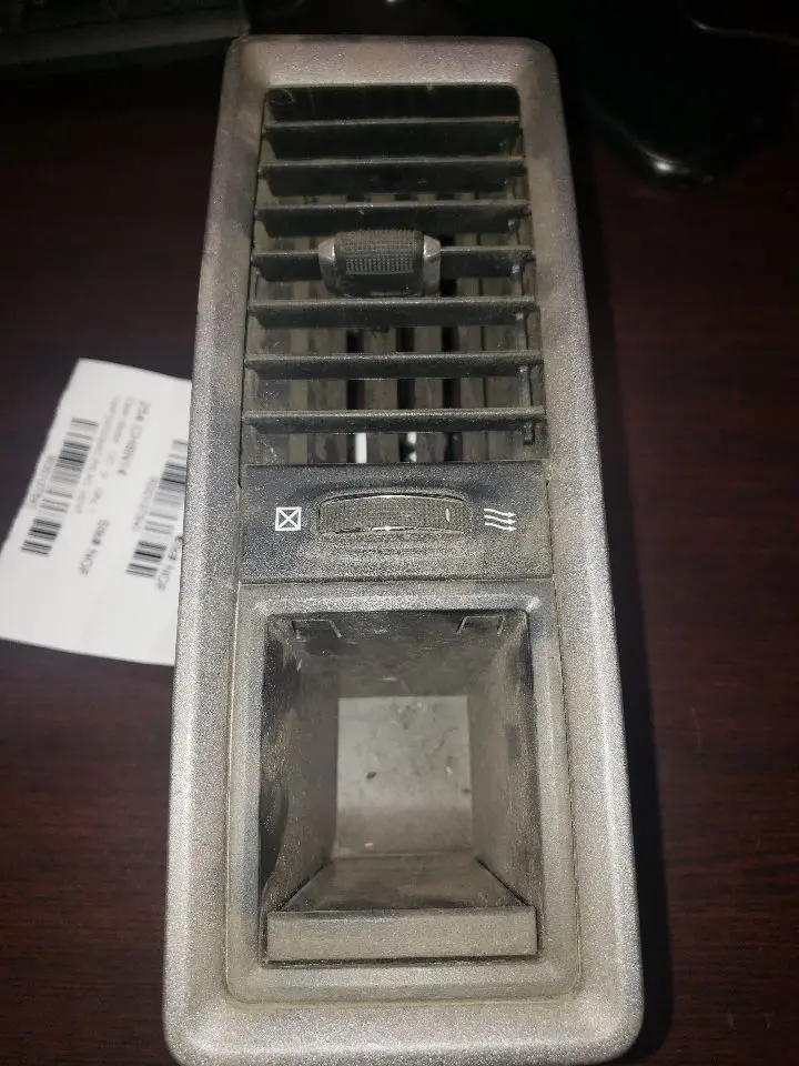2014 Dodge Ram2500 Passenger Side Air Vent. Part Number 1Wp29dx9ac 1