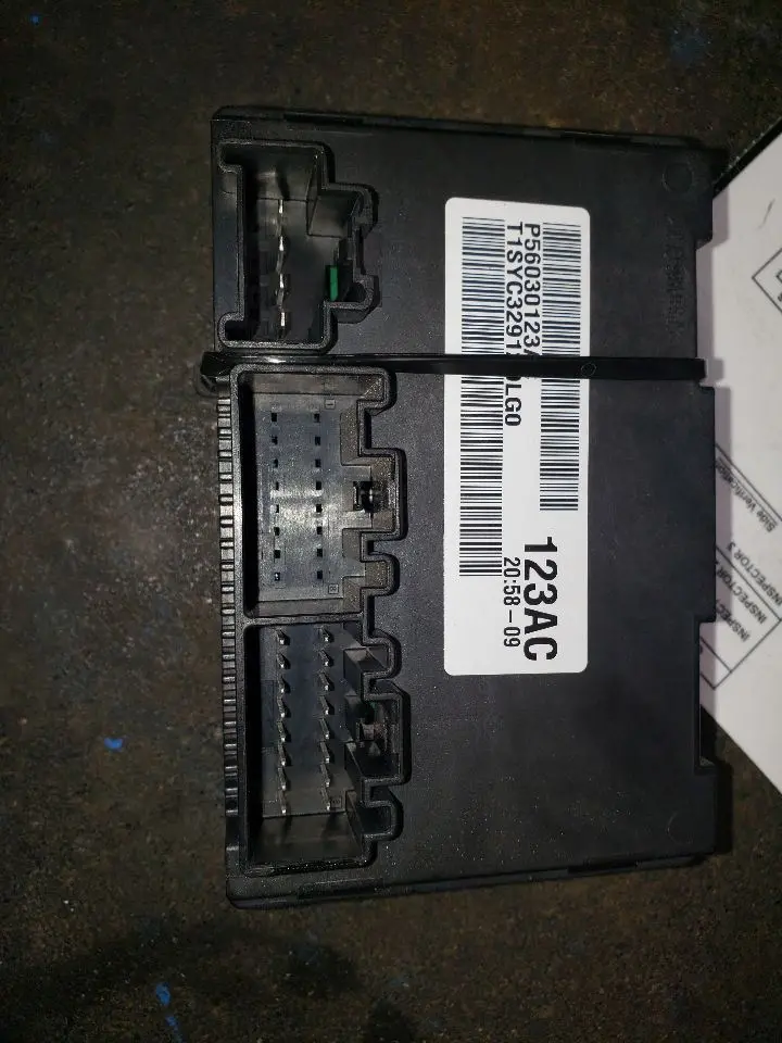 2012 Ram 1500 Transfer Case Control Module. Part Number 56030123Ad 1