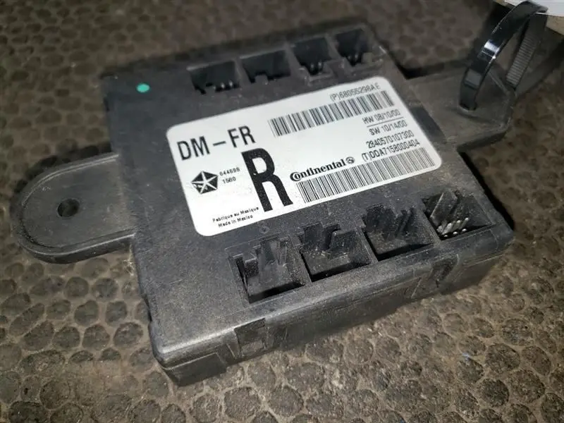 2010 Ram1500 Passenger Front Door Module. Part Number 68055298Ae 1