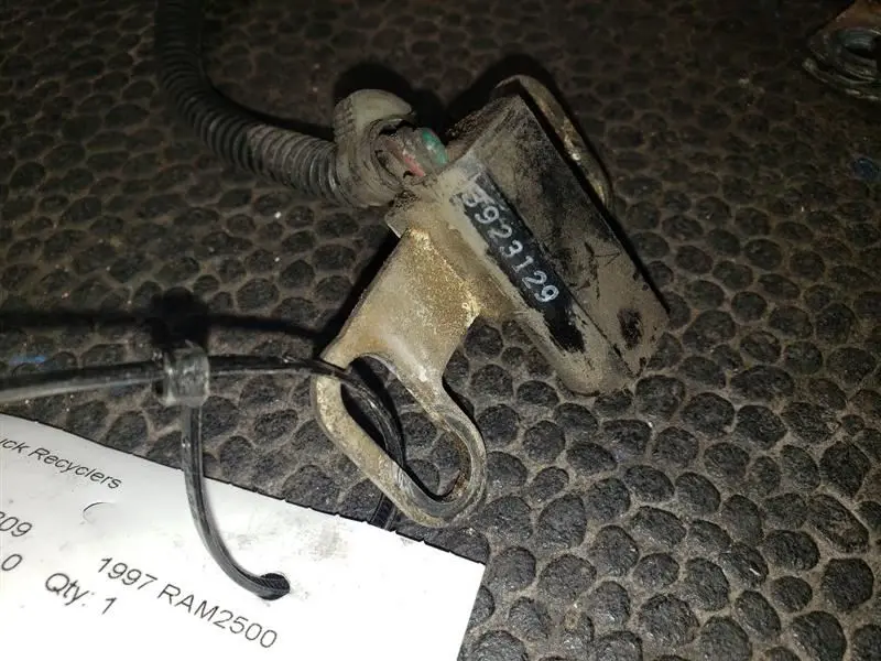 1997 Dodge Ram2500 5.9L Diesel Engine Speed Sensor. Part Number 8923129 2
