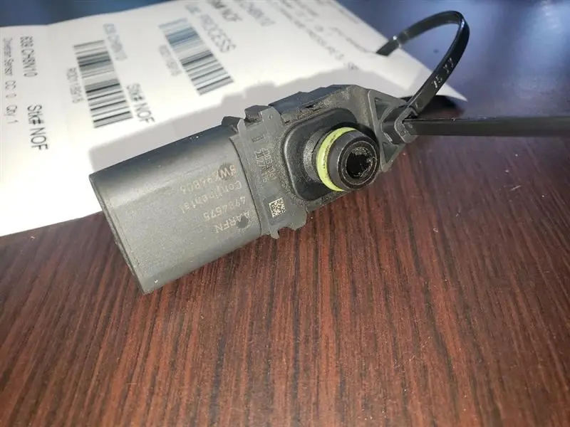 2010 Ram2500 Diesel Crankshaft Position Sensor. Part Number 4984575 1