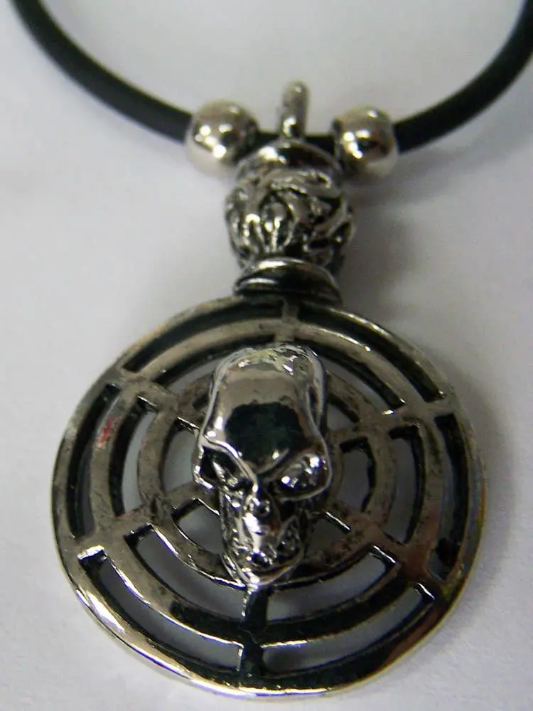 Skull Head On Round Shield 18 Inch Rope Necklace 1