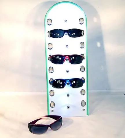Stand Up Sunglass Rack 1