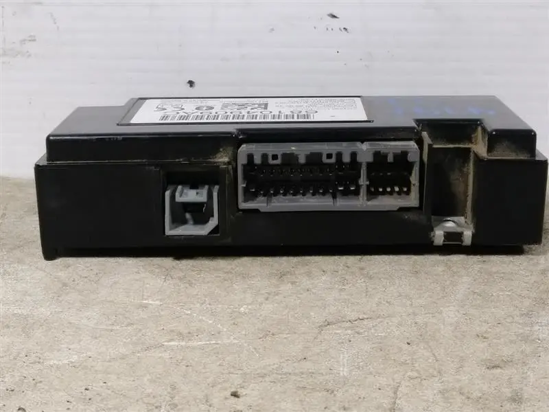2012 Dodge Ram3500 Telematics Module. Part Number 68104909Ac 1
