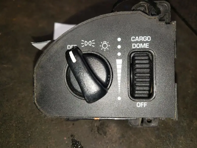 2001 Dodge Ram1500 Headlamp Switch. Part Number 56021673Ad 1