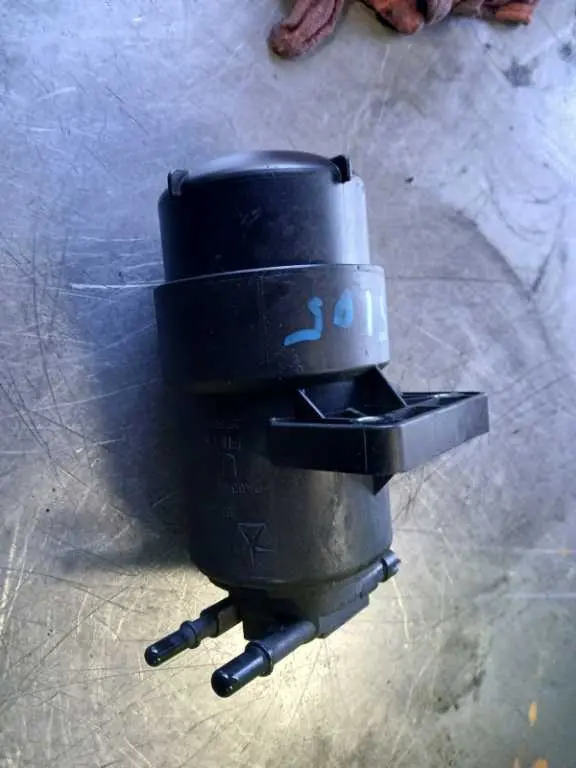 2015 Ram1500 Eco-Diesel Fuel Water Seperator. Part Number 68394482Aa 1