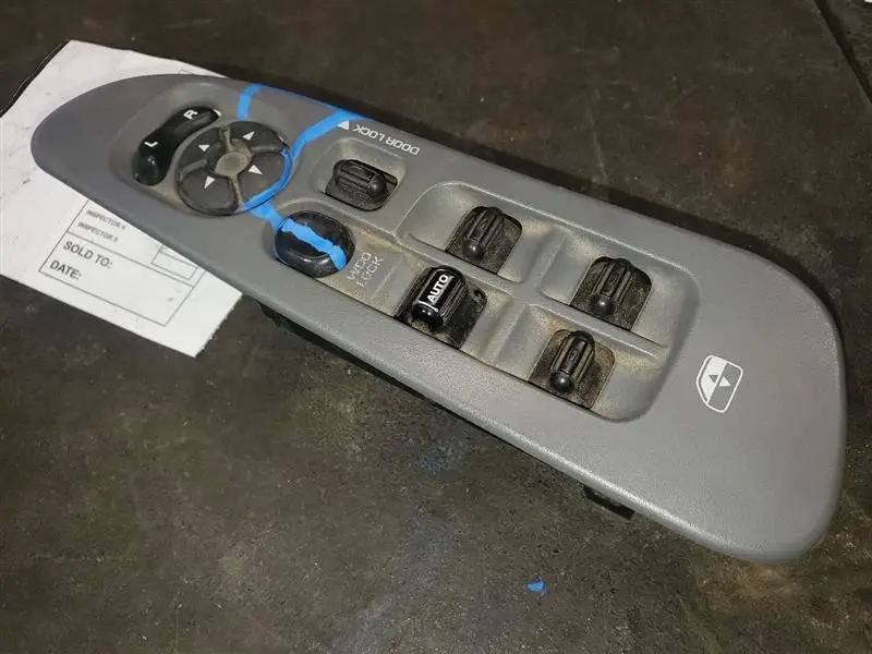 2008 Dodge Ram4500 Master Window Switch. Part Number 56049805Ab. Has Paint Damag 2