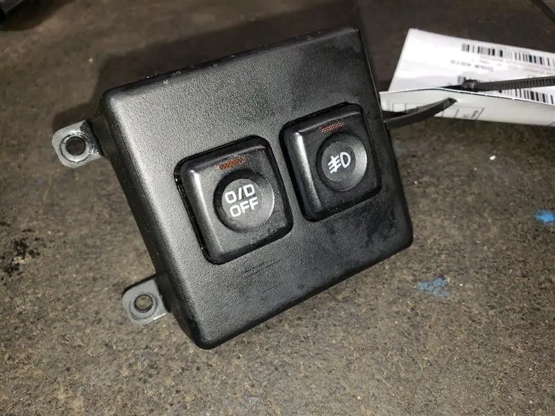 1997 Dodge Ram1500 Overdrive Lockout Switch With Fog Lamp. Part Number 56007396 1