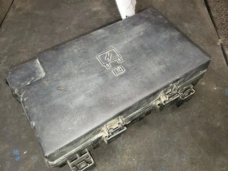 2013 Dodge Ram1500 Totally Intergrated Power Moduel (Tipm). Part Number 68089578 1