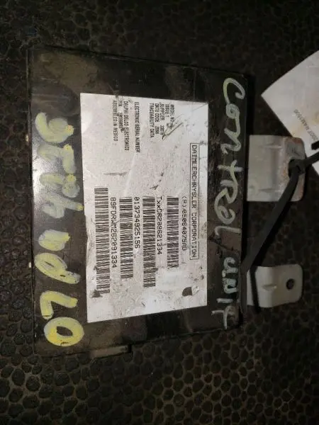 2007 Dodge Ram1500 Sirius Satellite Radio Module. Part Number 05064075Ad 1