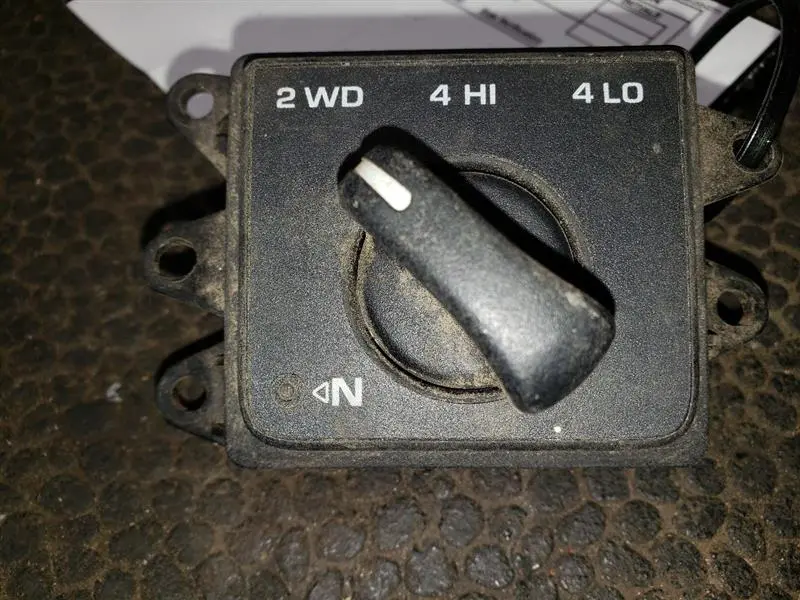 2003 Dodge Dakota 4Wd Dash Switch. Part Number 56045484Ac 1