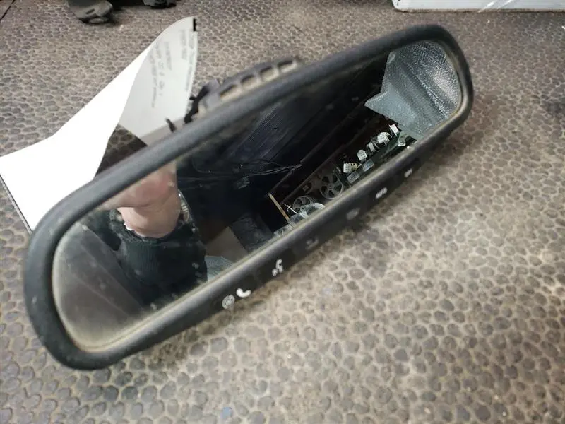 2010 Jeep Patriot Interior Rear View Mirror. Part Number 05064017Ad 1