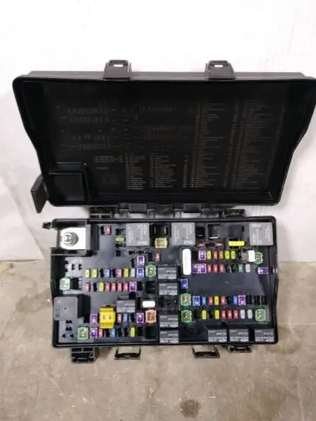 2014 Dodge Ram1500 Totally Intergrated Power Module (Tipm). Part Number 68089578 1
