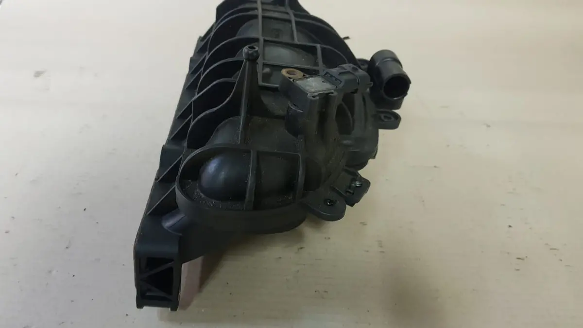 Intake Manifold (Inlet Manifold) For Ford Volvo St 1.6 Petrol Turbo Bm5g-9424-E 2