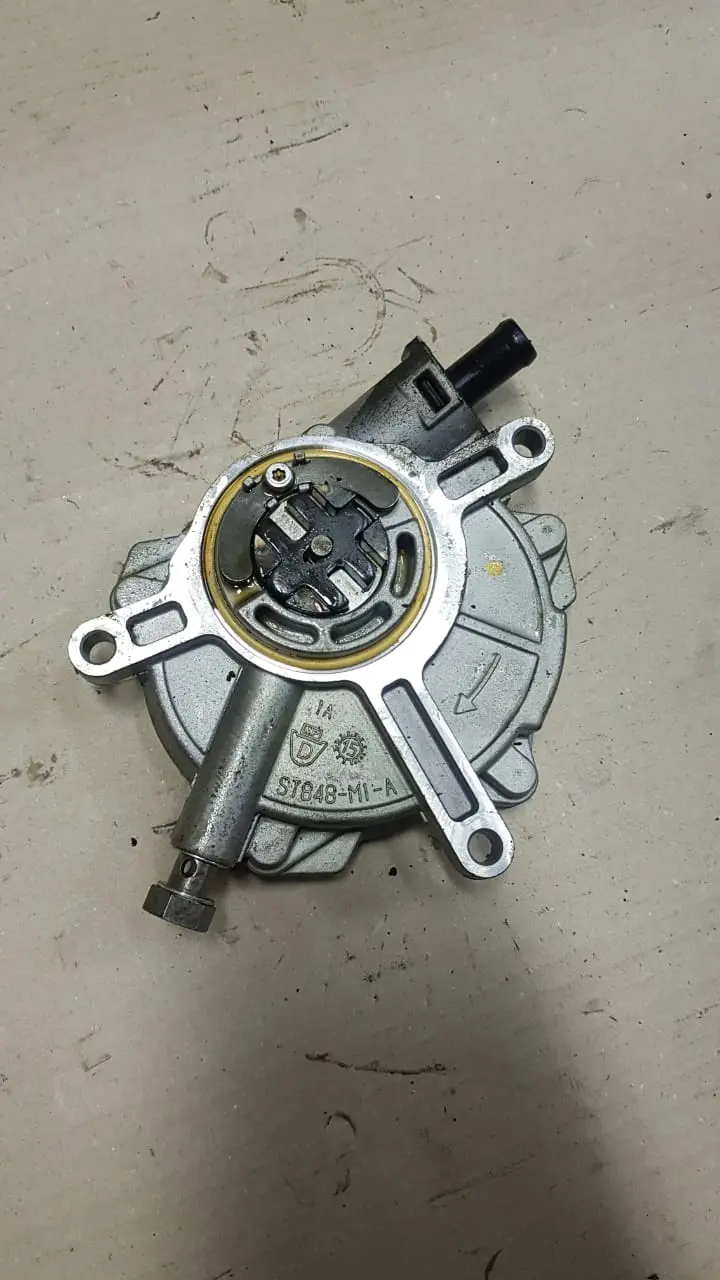 Audi Vacuum Pump, Part Number: 07L145100f 1