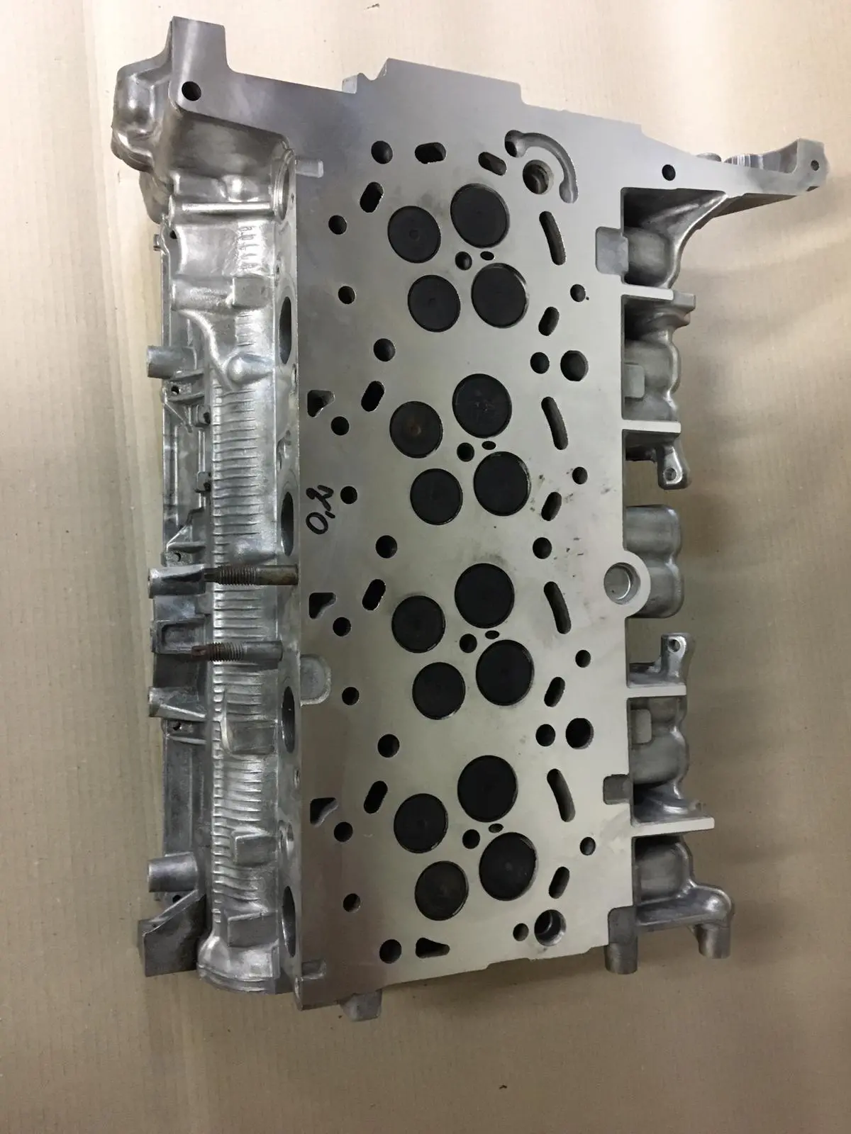Cylinder Head 2012 Ford 2.2L Tdci Rwd K4 Tea Pbbk3q6090ac Bk3q-6K537-A1c Transit Van And Suv Ranger 4X4 Year 2011-2016 1