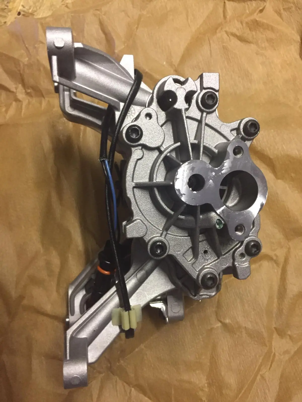 Oil Pump For Jaguar F-Pace 2.0 Diesel 1