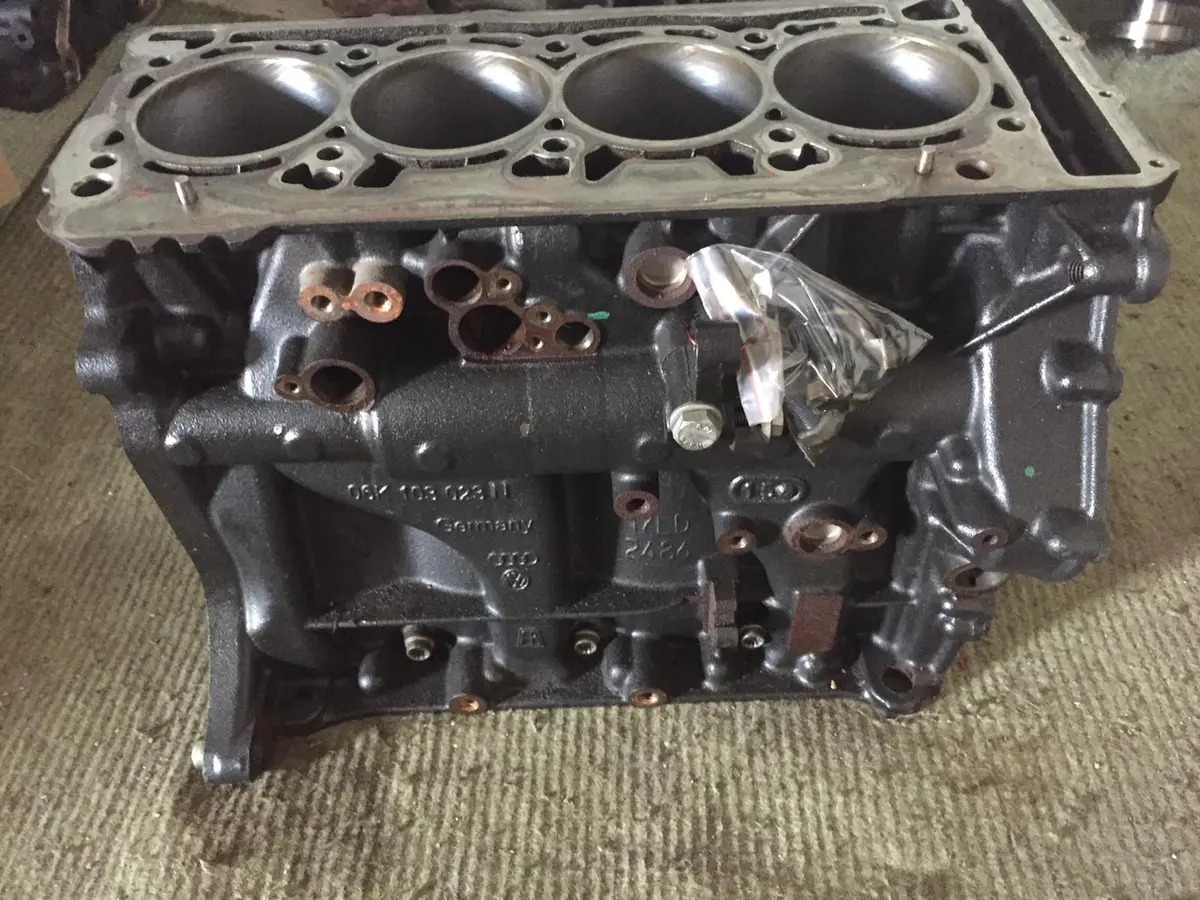 Daj / Daja Engine Cylinder Block 06K103023n 1