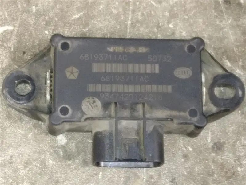 2017 Dodge Ram1500 Fuel Pump Control Module. Part Number 68193711Ac 1