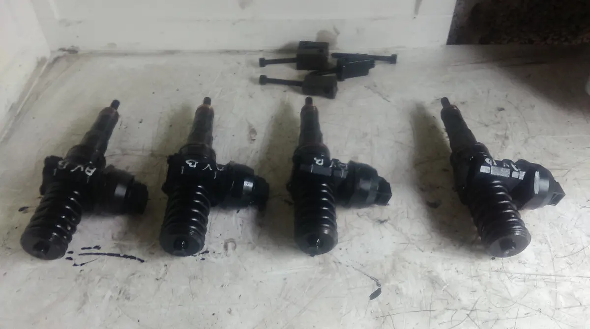 Audi Vw Seat Skoda 1.9 Tdi Pd Avb 100Bhp Bosch Injectors 038130073Aj, 038 130 073 Aj A0326 1