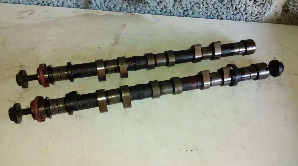 000 3024 Land Rover Freelander 2.5 V6 Camshaft Engine Code 25K4f Part Number Lgc 106860 1