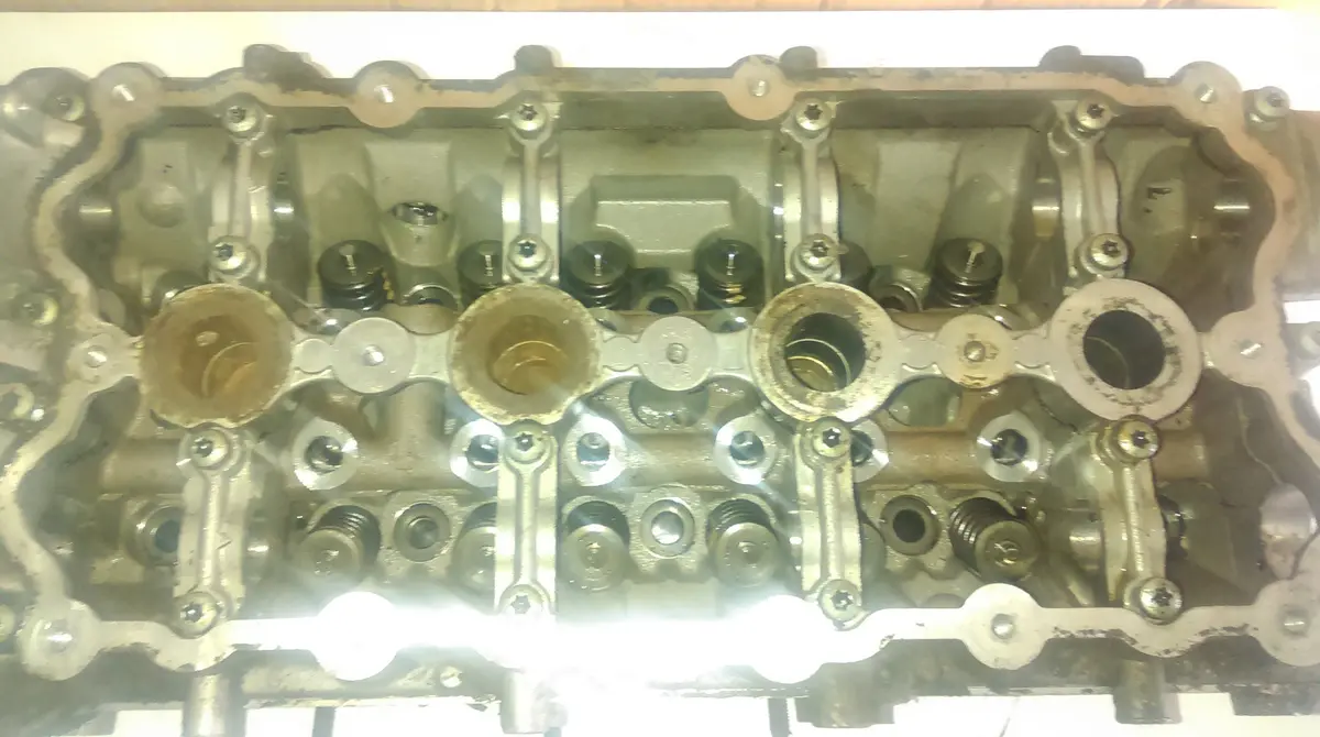 0000 2552 Audi Vw / Volkswagen Skoda Seat 2.0 Fsi Engine Code Blx Cylinder Head 2