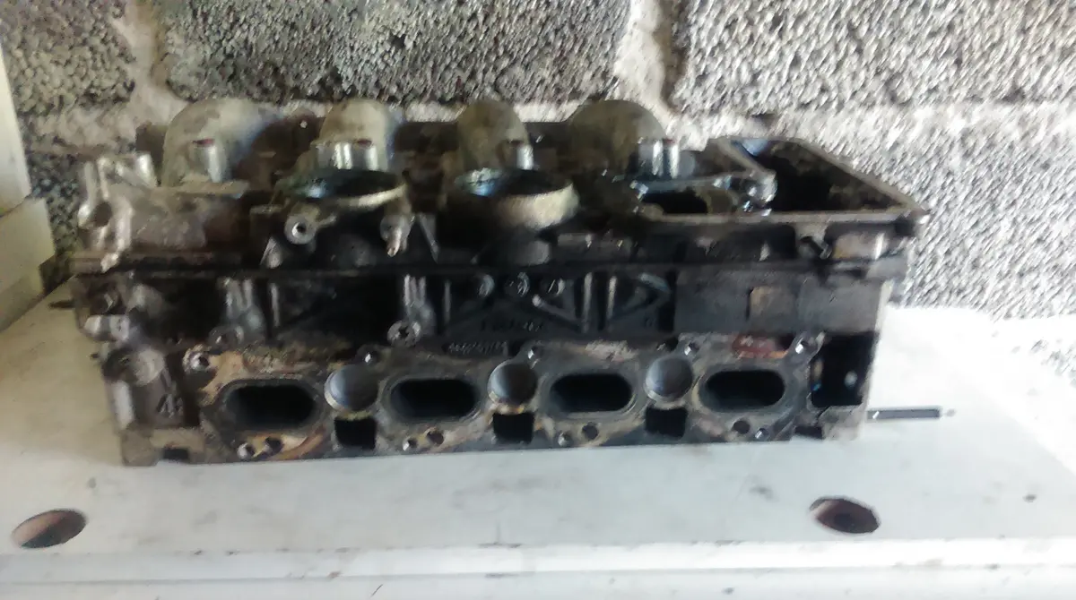 000 3298 Land Rover Freelander 2.2 Diesel Td4 Engine Code 224Dt Bare Cylinder Head 1