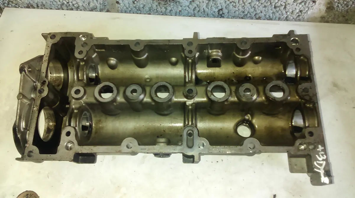 Valve Cover Camshaft Carrier Opel Agila Combo Corsa Meriva 1.3 Cdti 16V A13dte Ref 3640 1