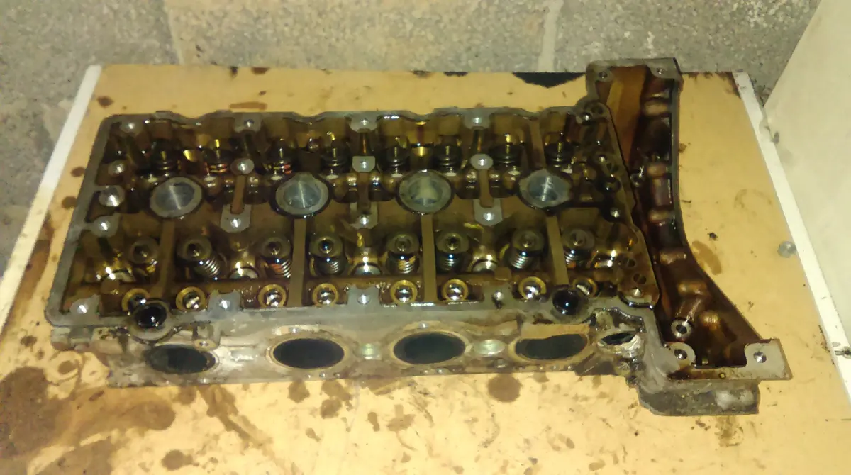 Mercedes W203 W211 E200k C180k M271 271.946 1.8 Petrol Cylinder Head 2710161201, R 271 016 12 01, R2710161201 Ref P0075 1