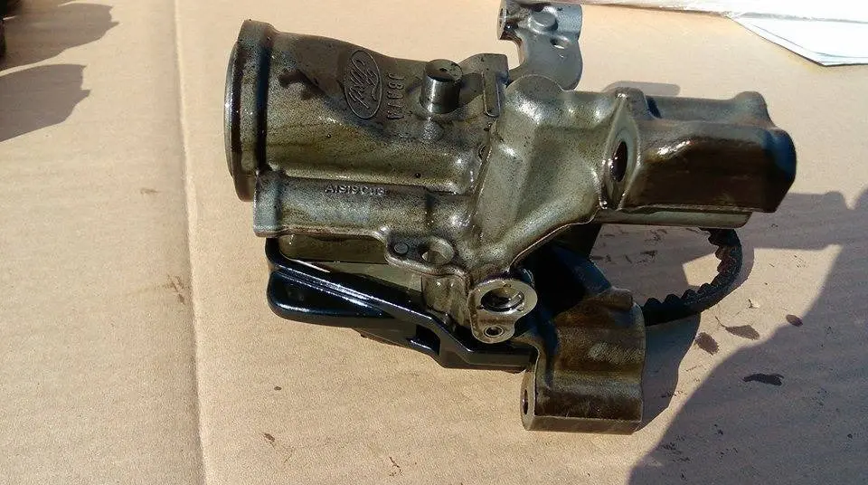 012302 Genuine Ford Focus / Fiesta / B-Max / C-Max 1.0 Ecoboost Oil Pump 2012 Onwards Part Number Cm5g-6600-Dc 1