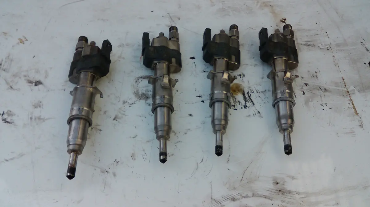 012542 Bmw 1 3 Series E81 E87 E90 E91 318I 320I N43 B20a Fuel Injector Siemens 7589048  1353 7589048-02, 101810 10, 583236 08717, Engine Code N43b20 1