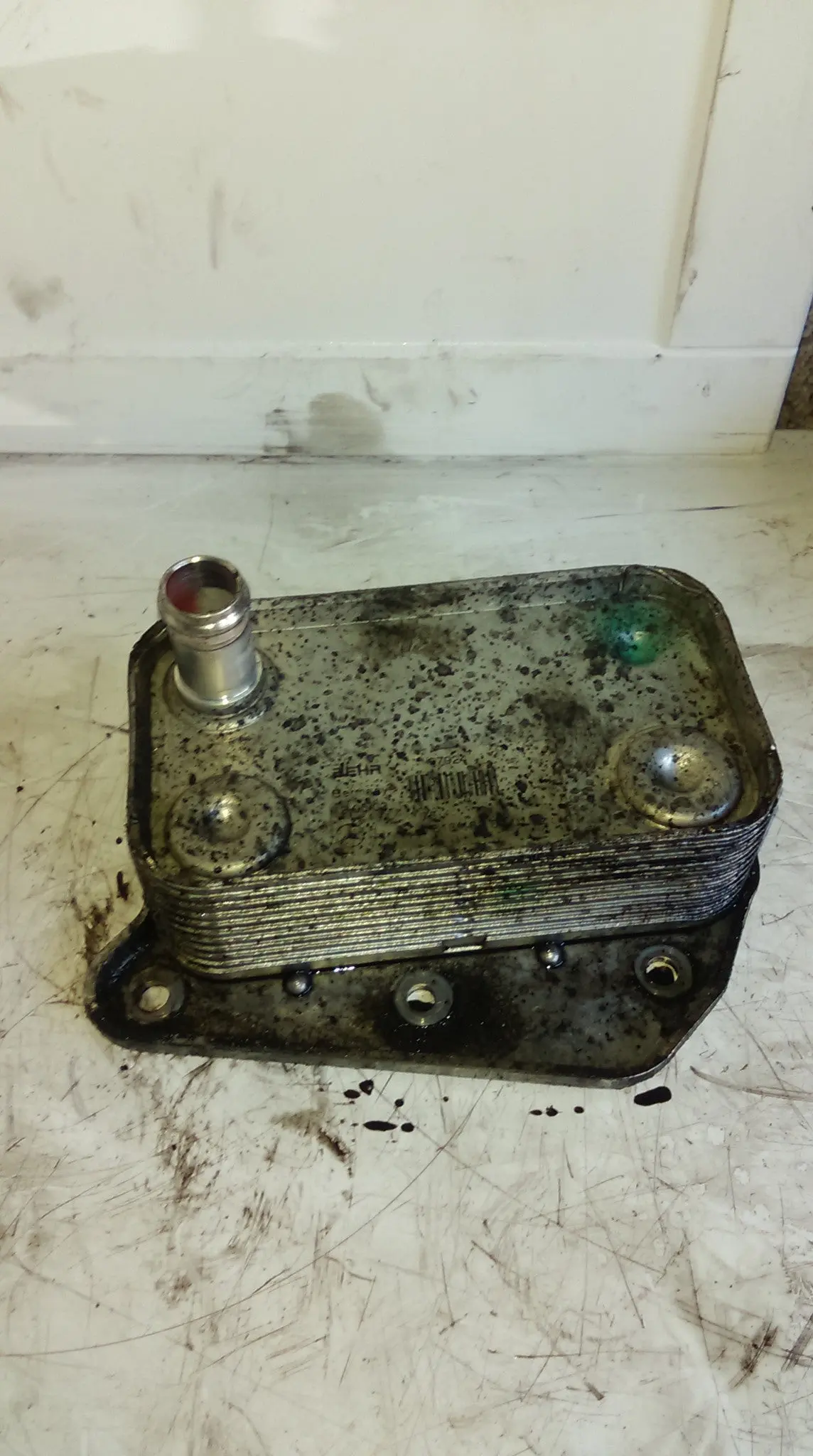 2003 Mb Mercedes Benz E Class Oil Cooler W211 E320 Cdi Auto A6131880201 3.2 2.7 Ref A0303 1