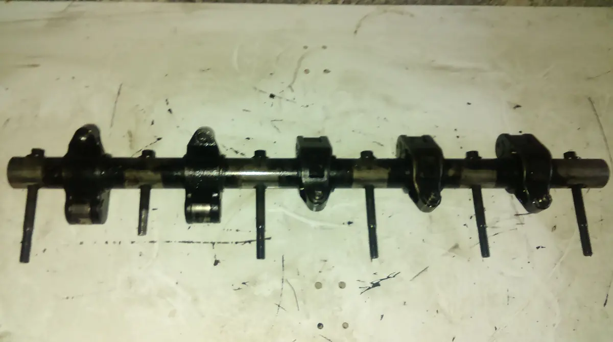 012611 Land Rover Defender / Discovery Engine Code 10P Td5 2.5 Tdi Rocker Shaft With Rockers 1