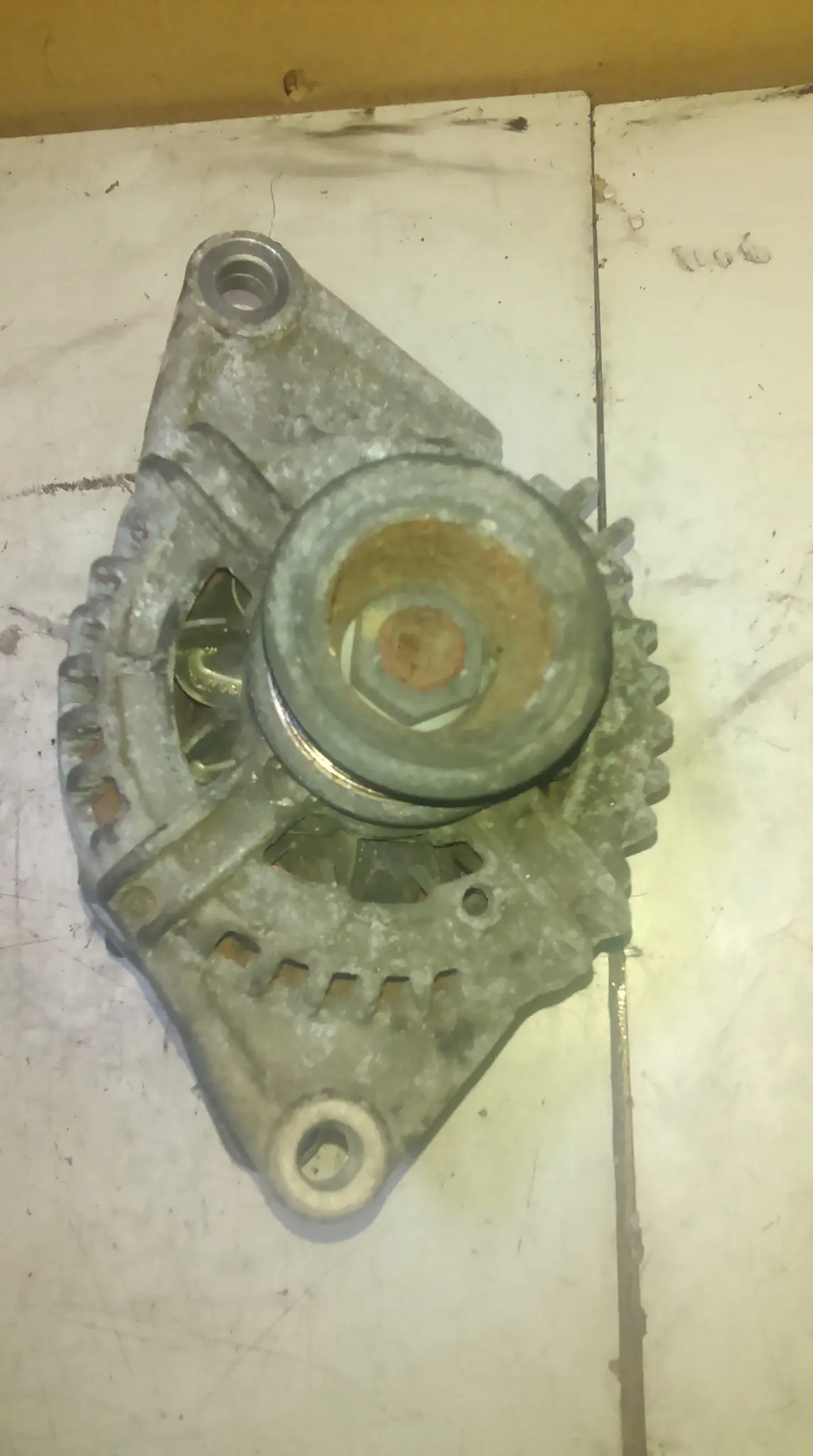 011969 Genuine 2006 Iveco Daily 2.3 Diesel Alternator 0 124 325 053 0124325053 1