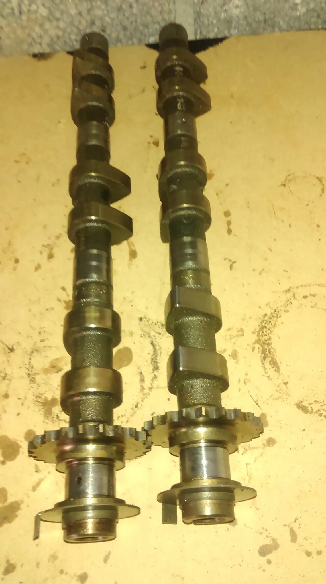 Porsche Boxster 2.7 All 4 Inlet And Exhaust Camshafts Both Sides  M96.22 Camshaft Ref P0022, P0020 1
