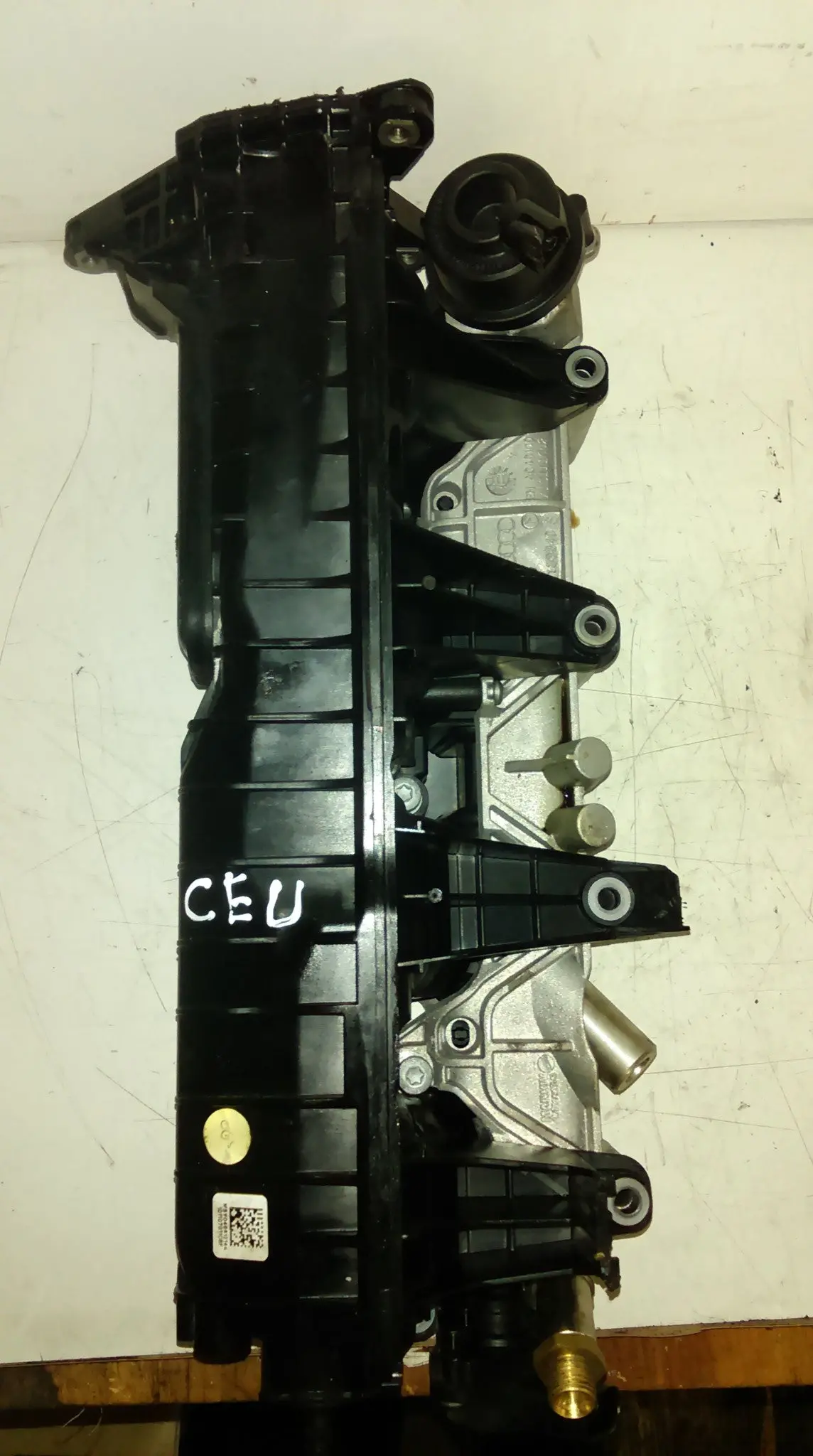 011053 Year 2013 Audi A8 S8 S6 S7 4H V8 Drosselklappe Ansaugbrücke 079133316Be 079133110Be Benzinverteiler 1