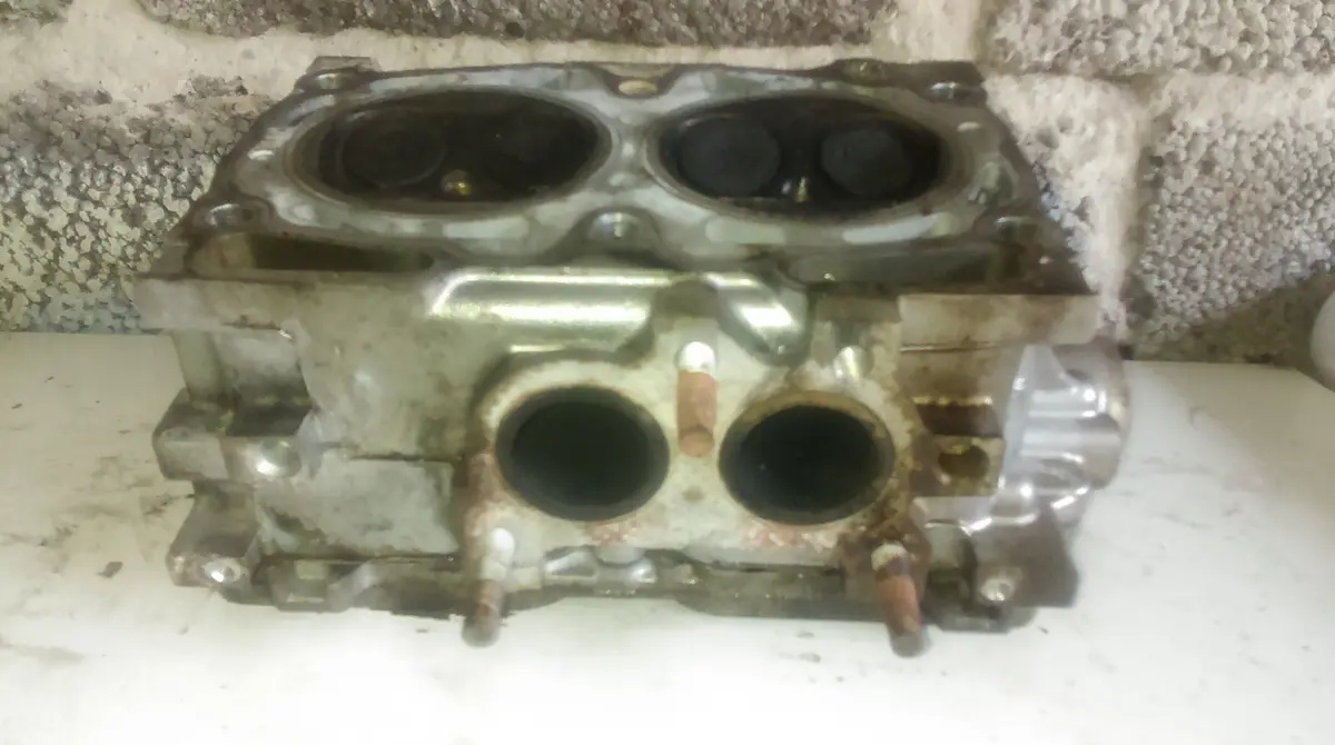 2005 Subaru Legacy 2.0 Ej20 Engine Cylinder Head Ref 3527 1