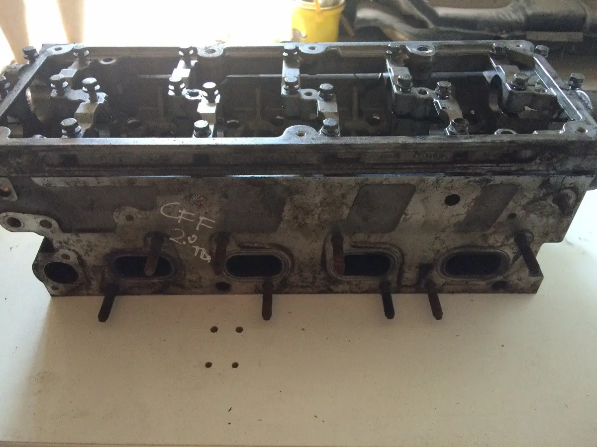 Vw Audi Skoda Seat Cr 2.0 Tdi Cff 2009-2012 Cylinder Head Bare Diesel 03L103373j 2
