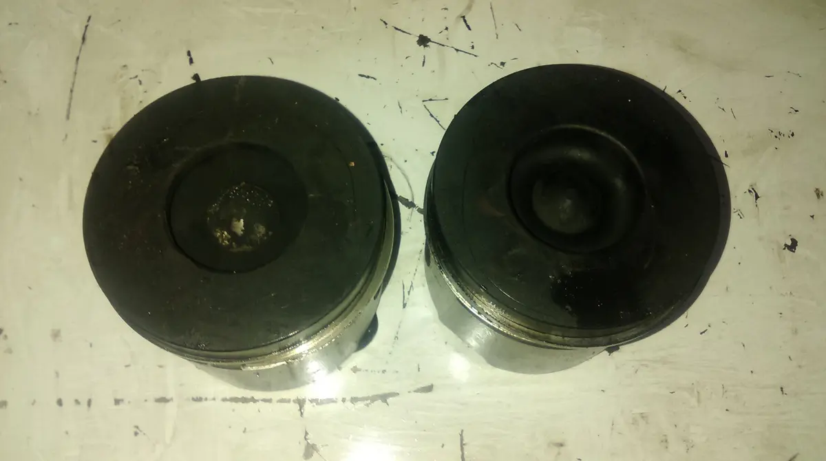 012613 Land Rover Discovery 2 2.5 Td5 10P Engine Piston Pistons 1