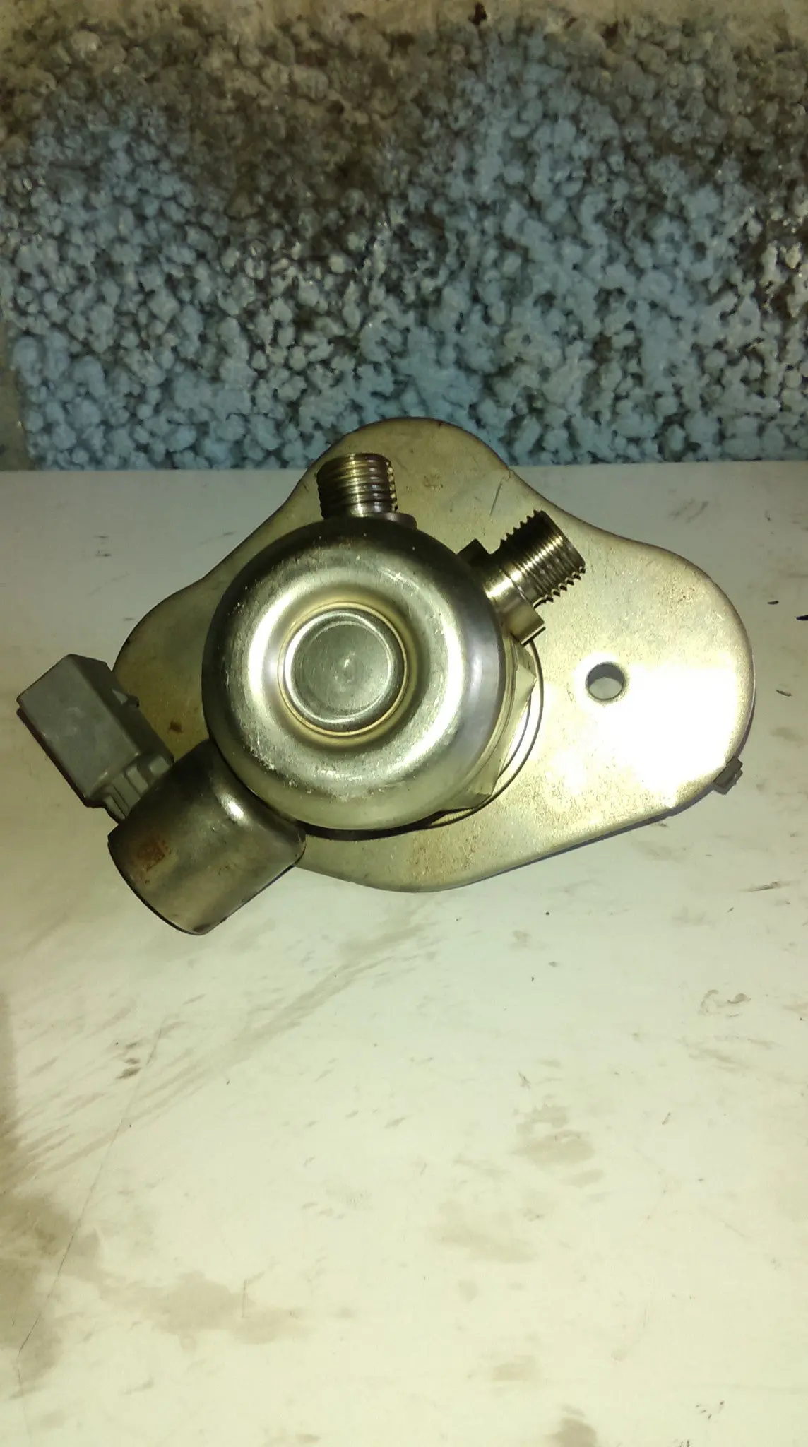 012958 Bmw E81 E87 E90 E60 2.0 116I 118I 318I 320I 520I Petrol Engine Code N43b20a 7562473 N43 Fuel Pump Hochdruckpumpe 1