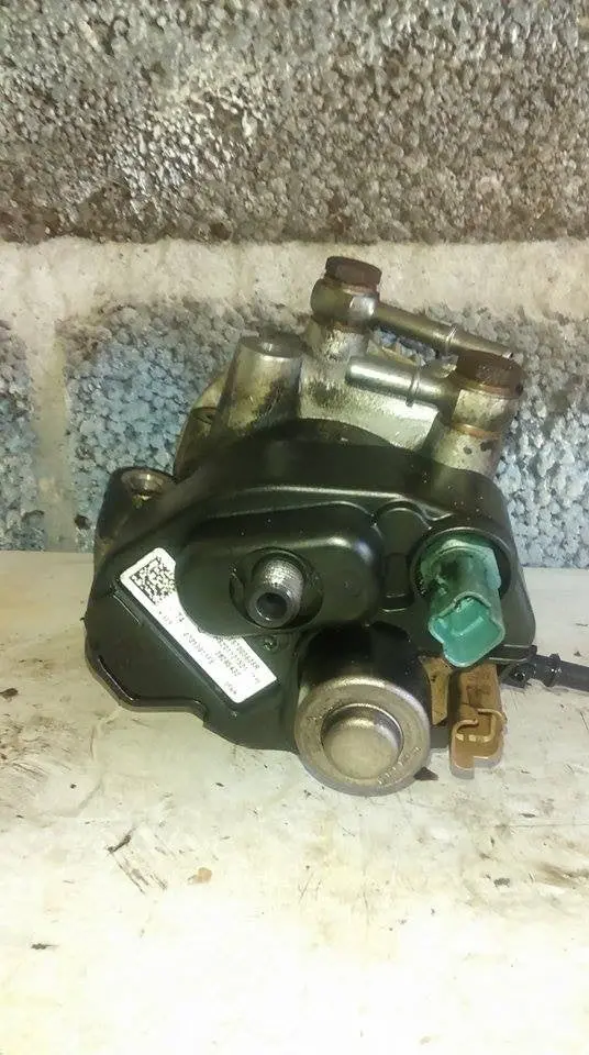 2012 Nissan Note Nv200 1.5 Dci High Pressure Diesel Fuel Injector Pump K9k400, K9kc400 Delphi 167003608R, 28285432, H8201121521, 0721301Ffe 1
