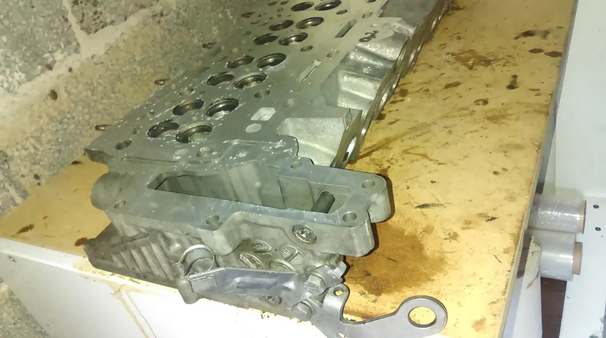 2010 Bmw 330D 530D X5 3.0 Diesel Bare Cylinder Head 7800003 N57d30a Ref P0056 1