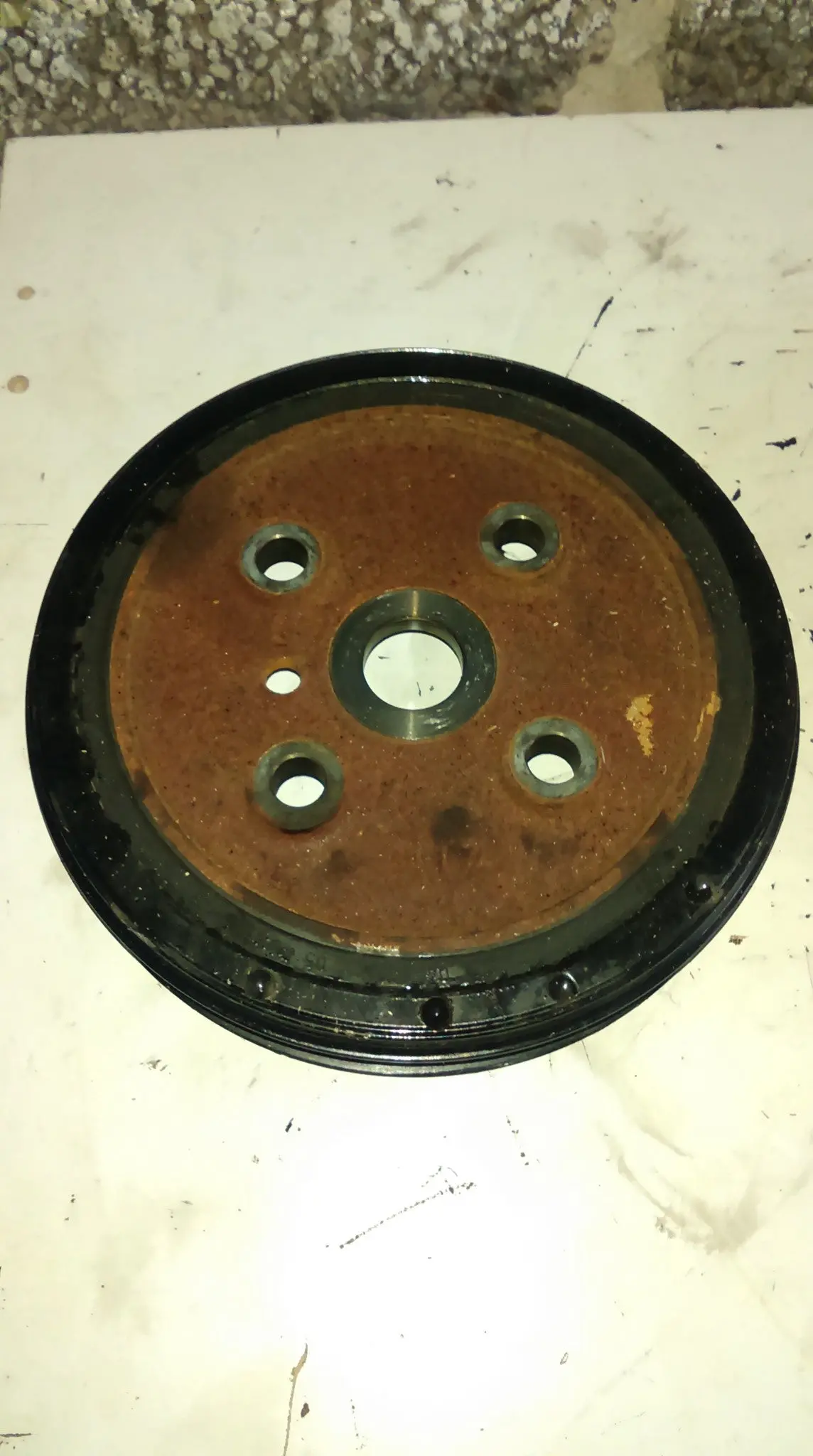 012808 Year 2013 Volvo V70 2.4 D5  Twin Turbo Crankshaft Pulley Engine Code D5244t11 1