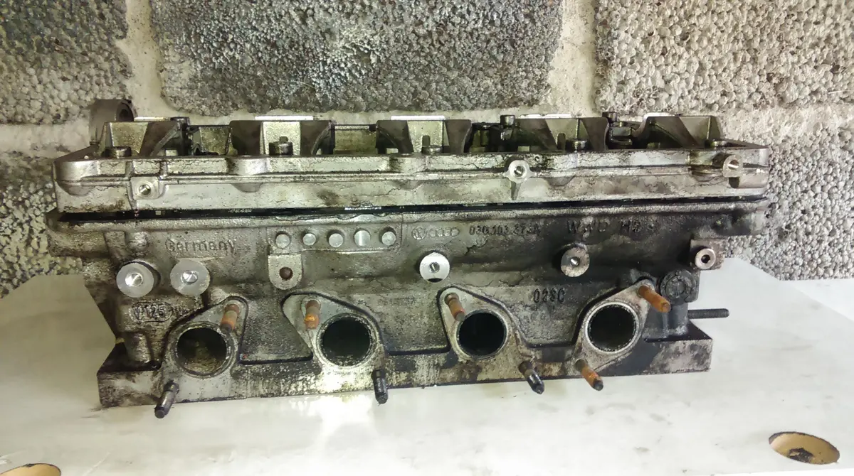 0000 3051 Vw Volkswagen Passat Seat Skoda 2.0 Tdi A3 Golf 5 Pd Engine Code Bkp 03G 103 373 A, 03G103373a Cylinder Head Zylinderkopf 1
