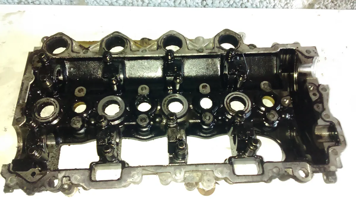 000 2955 Year 2009 Ford Focus 1.6 Tdci Hhda 90Ps Engine Cylinder Head 1