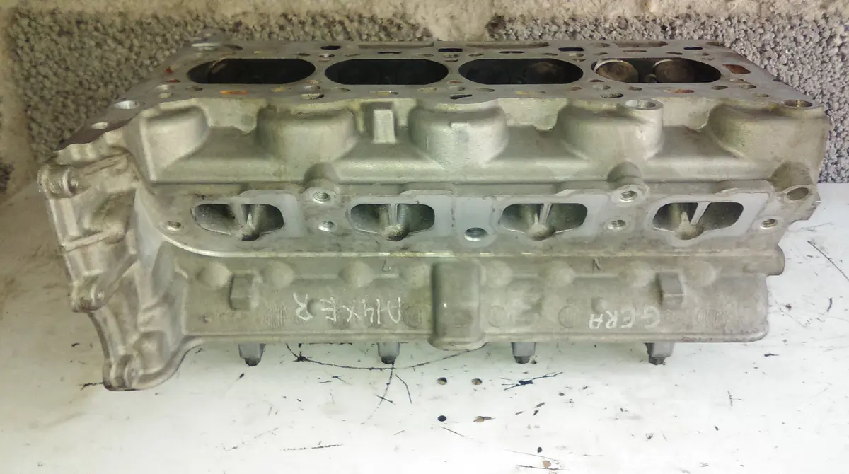 012761 Year 2012 Opel / Vauxhall Adam Corsa D Cylinder Head 1.2 16V Engine Code A12xel / A12xer 55562229 Astra A14xer 2