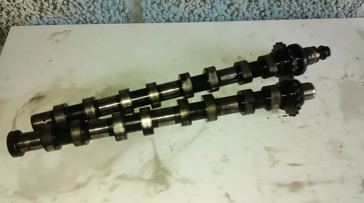 01 2949 Year 2005 Ford Focus C-Max Mazda 3 1.6 Tdci Engine Code Hhda G8da Pair Of Camshafts Camshaft Cam Shaft 1